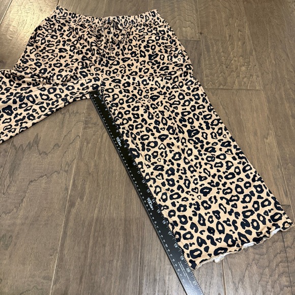 EKOUAE Leopard Print Pajama Set NWT Women Size M Top Wide Leg‎ Pants Loungewear - Picture 8 of 9